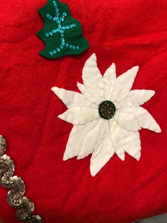 Vintage handmade tree skirt