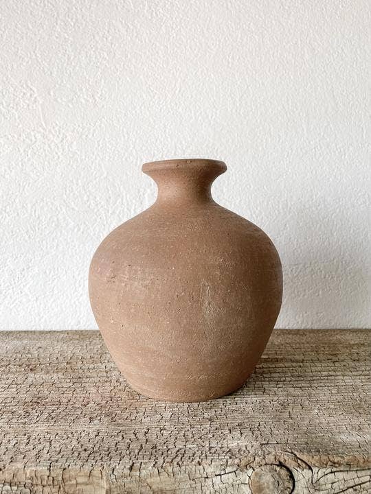 Dolores Vase